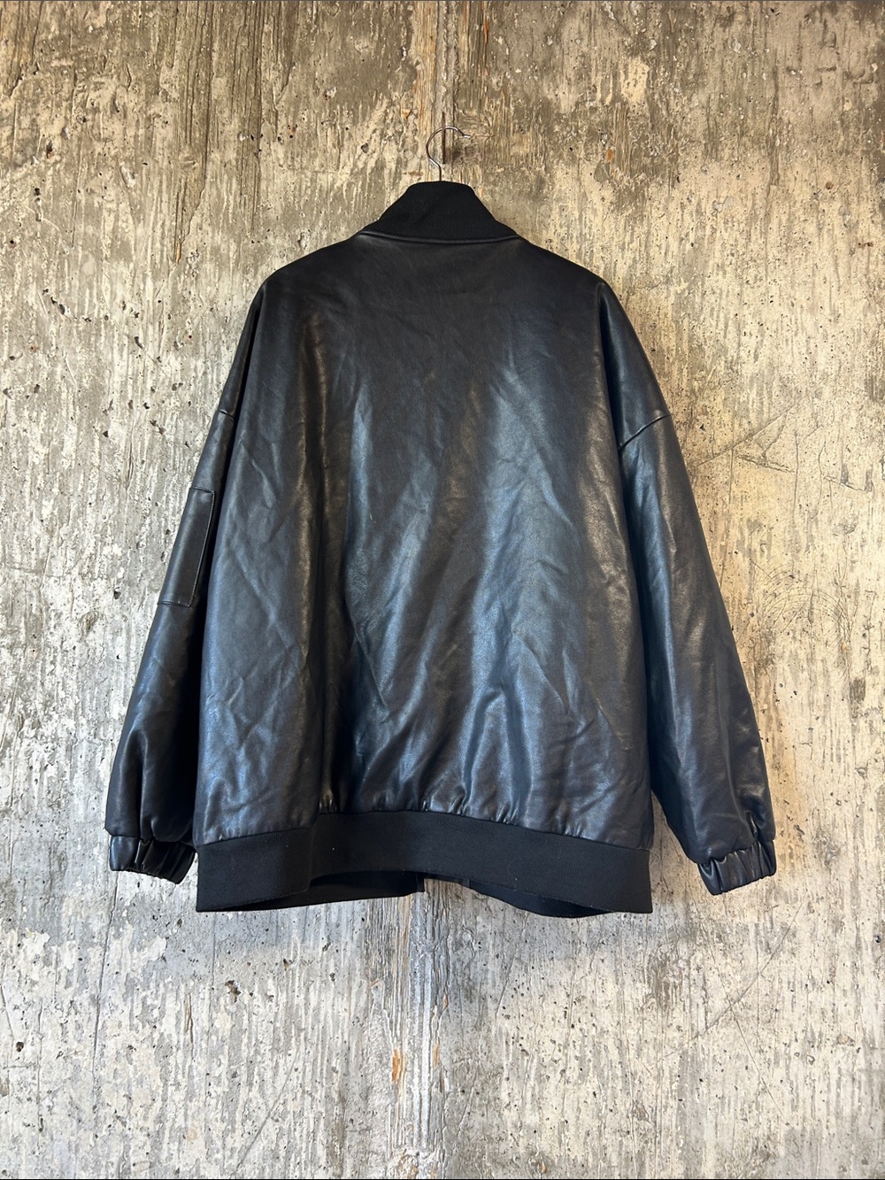 EDIKTED Women's Faux Leather Oversized Bomber Jacket Size M In Black - Picture 9 of 9